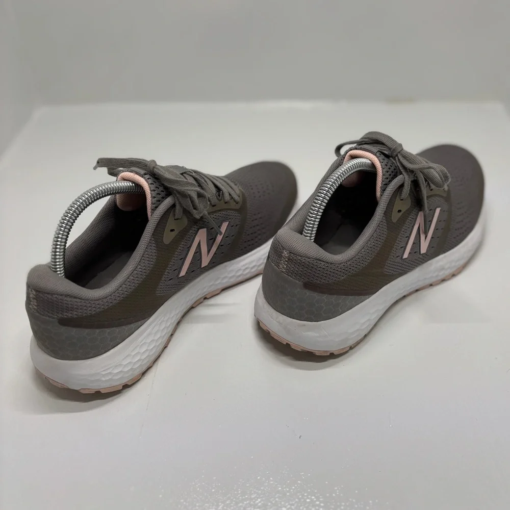 New Balance Fresh Foam 520 v8 Women’s Size 10 Gray Pink Running Shoes W520LM6 - Picture 6 of 14
